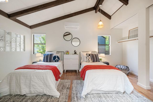 6600 Heather Ridge Way, Oakland, CA 94611