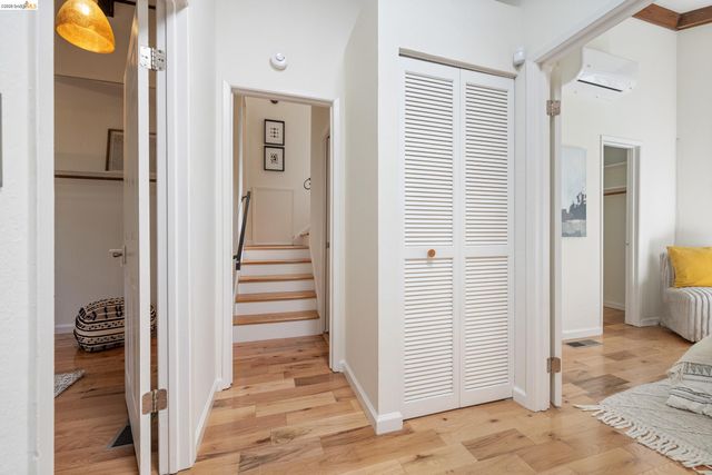 6600 Heather Ridge Way, Oakland, CA 94611