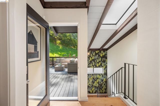 6600 Heather Ridge Way, Oakland, CA 94611