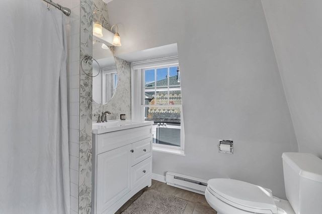 76 Hovey St, Watertown, MA 02472