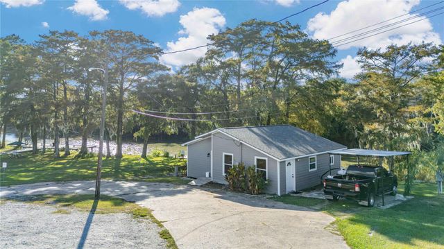 4605 Fm 563, Anahuac, TX 77514