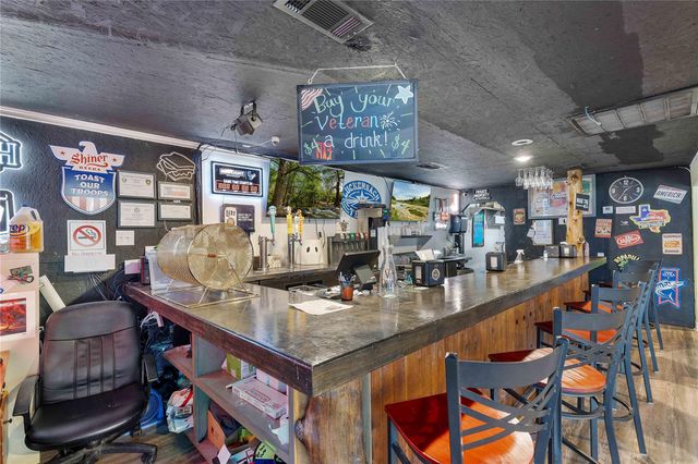 4605 Fm 563, Anahuac, TX 77514