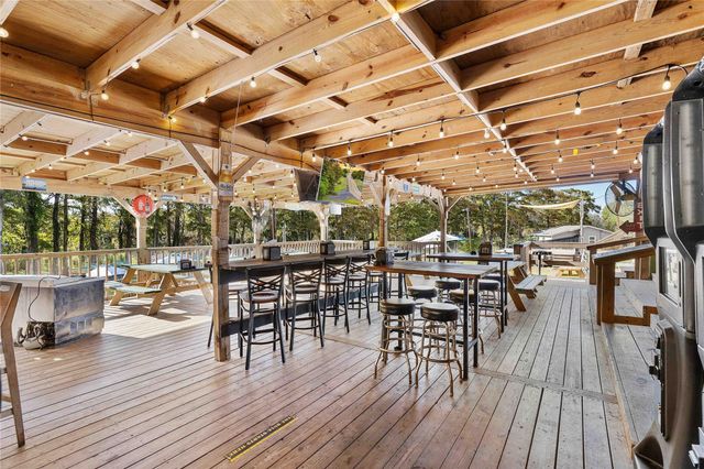 4605 Fm 563, Anahuac, TX 77514