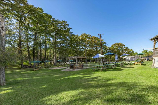 4605 Fm 563, Anahuac, TX 77514