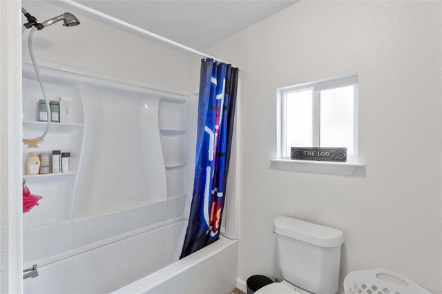 4605 Fm 563, Anahuac, TX 77514