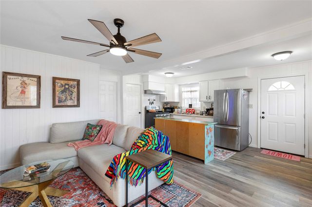 4605 Fm 563, Anahuac, TX 77514