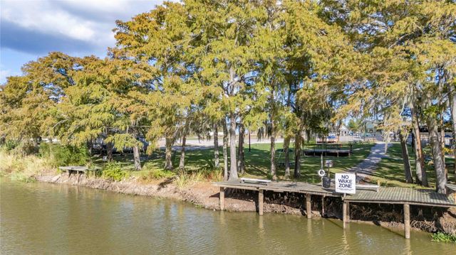 4605 Fm 563, Anahuac, TX 77514