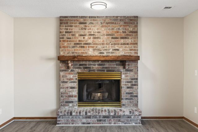 8480 Pelican Court, Chanhassen, MN 55317