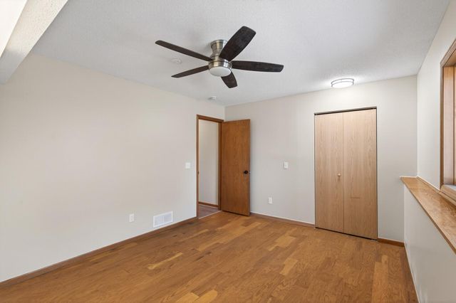 8480 Pelican Court, Chanhassen, MN 55317