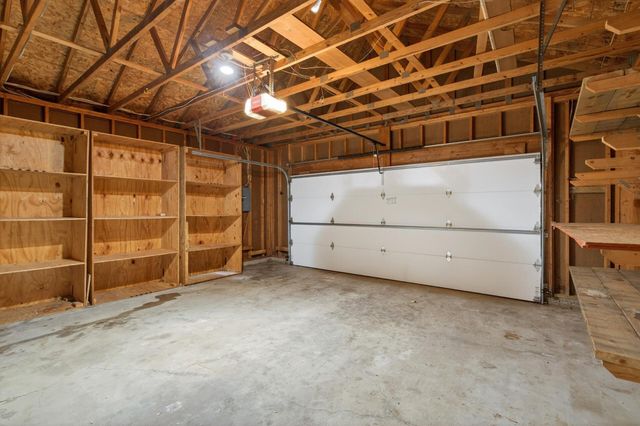 8480 Pelican Court, Chanhassen, MN 55317