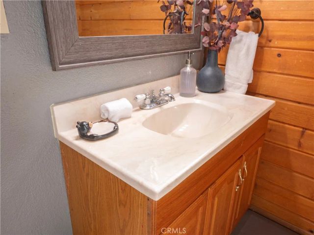 108 E Rainbow, Big Bear City, CA 92314