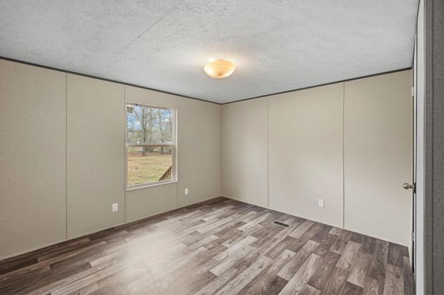 19205 Deer Glen Drive, Conroe, TX 77302