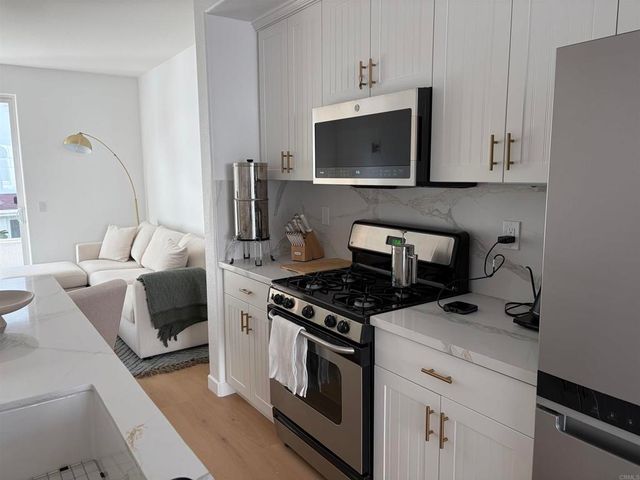 815 Harbor Cliff Way 239, Oceanside, CA 92054