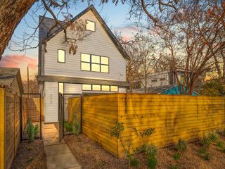 2618 E 4th ST, Austin, TX 78702