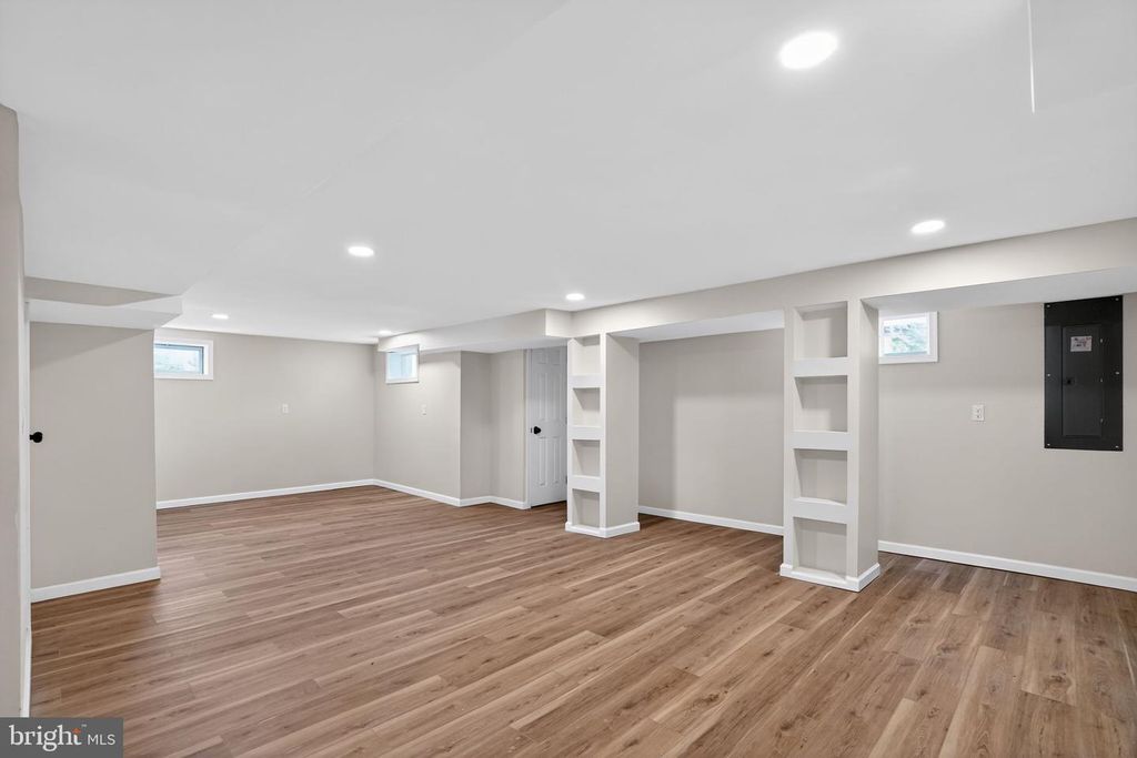 Image 31 of property listing at 932 BELMONT AVE, Haddon Township, NJ 08108