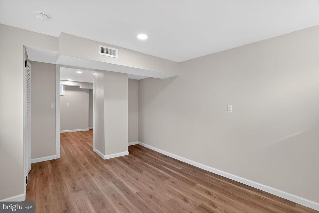 Image 34 of property listing at 932 BELMONT AVE, Haddon Township, NJ 08108