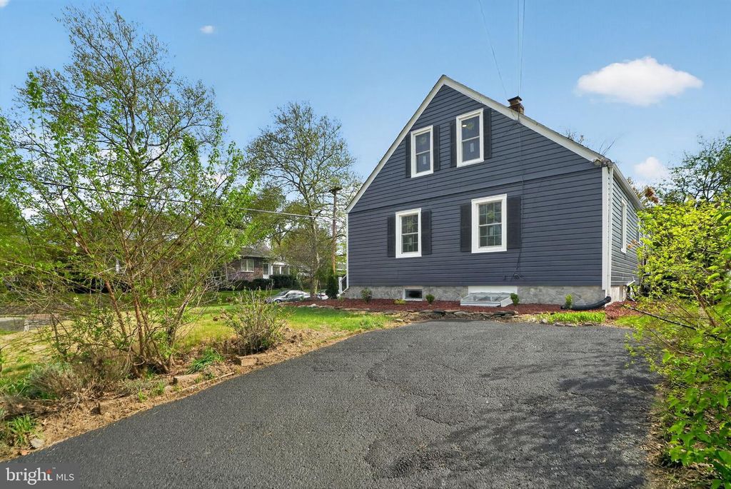 Image 36 of property listing at 932 BELMONT AVE, Haddon Township, NJ 08108