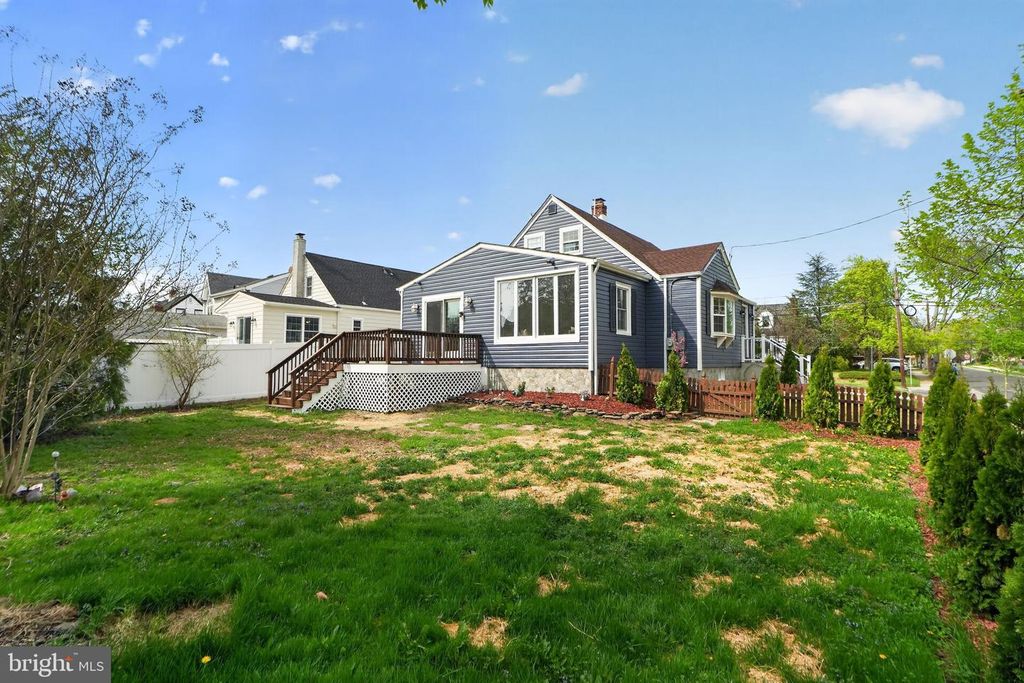 Image 6 of property listing at 932 BELMONT AVE, Haddon Township, NJ 08108