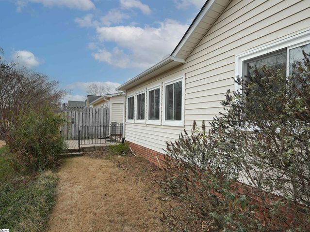 7 Stone Meadow Road, Greenville, SC 29615