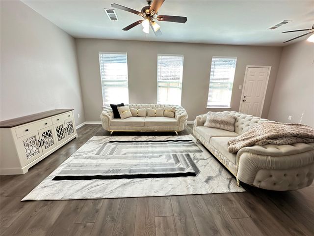 11114 Beverley Park Street, Sugar Land, TX 77498