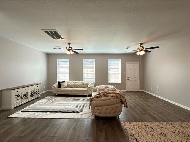 11114 Beverley Park Street, Sugar Land, TX 77498