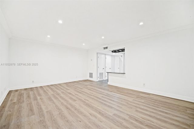 16681 NE 35th Ave 3, North Miami Beach, FL 33160