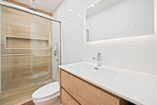 16681 NE 35th Ave 3, North Miami Beach, FL 33160