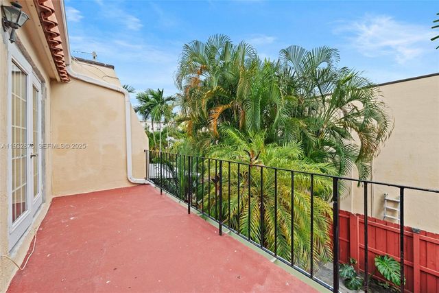 16681 NE 35th Ave 3, North Miami Beach, FL 33160