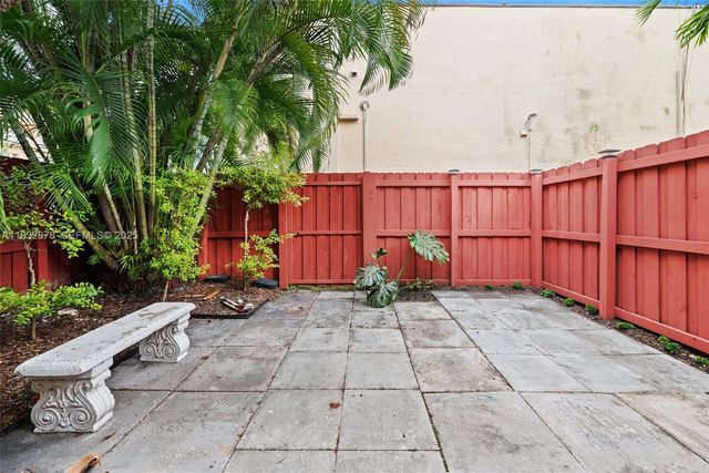 16681 NE 35th Ave 3, North Miami Beach, FL 33160
