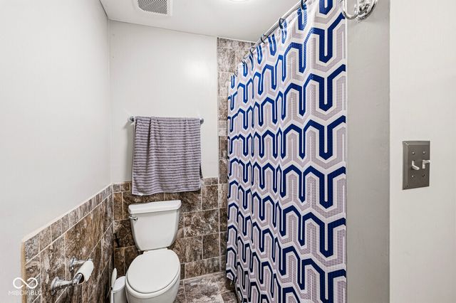 2525 Colony Court, Carmel, IN 46280