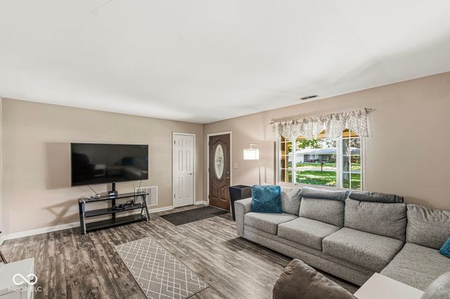 2525 Colony Court, Carmel, IN 46280