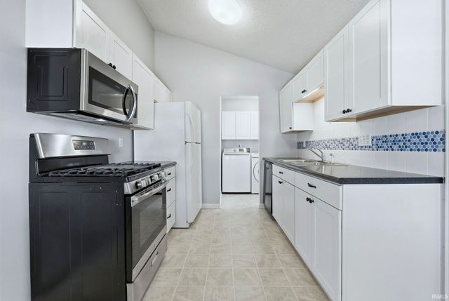 619 Plainfield Drive, Fort Wayne, IN 46825