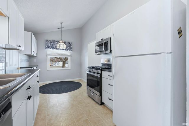 619 Plainfield Drive, Fort Wayne, IN 46825