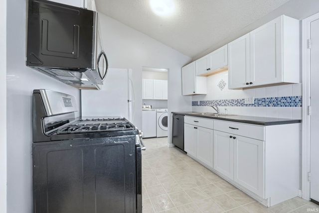 619 Plainfield Drive, Fort Wayne, IN 46825