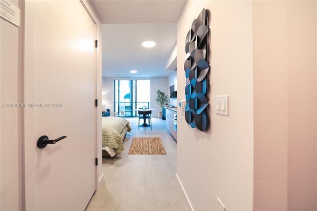 121 NE 5th Street 1400, Miami, FL 33132