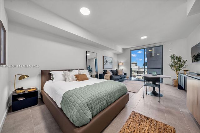 121 NE 5th Street 1400, Miami, FL 33132