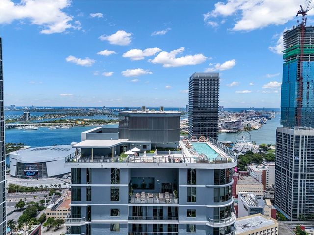 121 NE 5th Street 1400, Miami, FL 33132