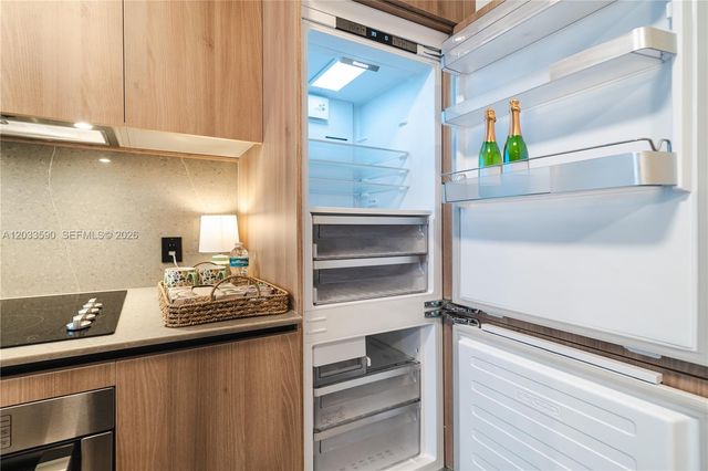 121 NE 5th Street 1400, Miami, FL 33132