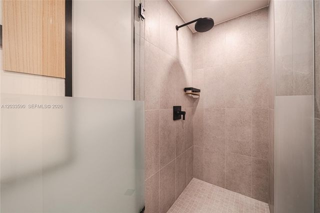 121 NE 5th Street 1400, Miami, FL 33132