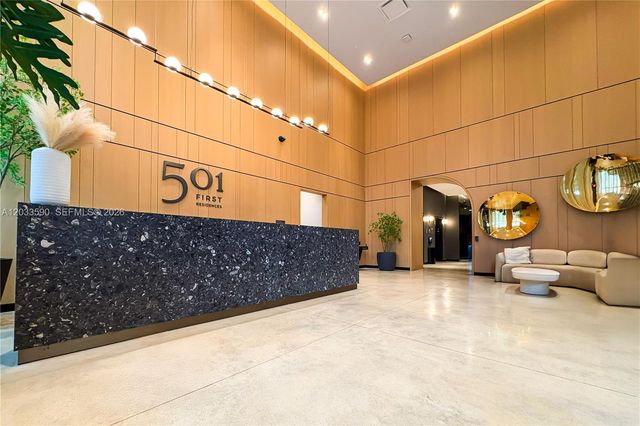 121 NE 5th Street 1400, Miami, FL 33132