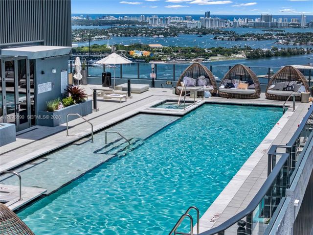 121 NE 5th Street 1400, Miami, FL 33132