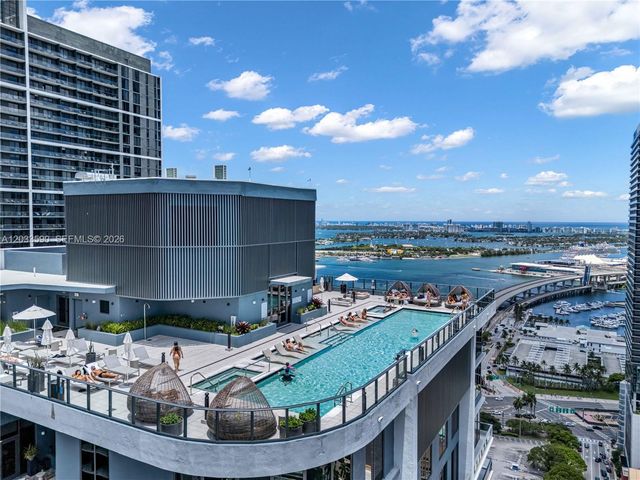 121 NE 5th Street 1400, Miami, FL 33132