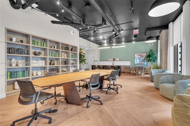 121 NE 5th Street 1400, Miami, FL 33132