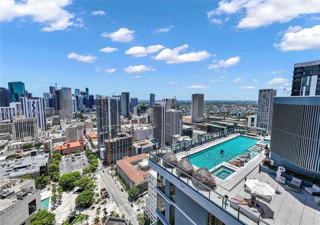 121 NE 5th Street 1400, Miami, FL 33132