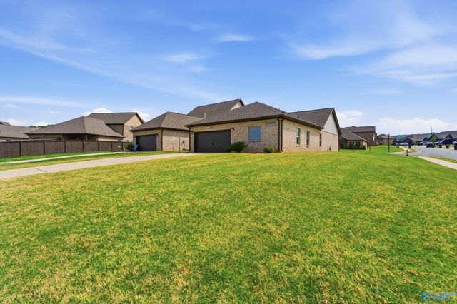 100 Sartain Street, New Market, AL 35761