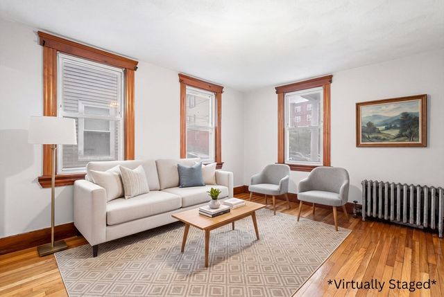13 Oxford St, Lynn, MA 01902