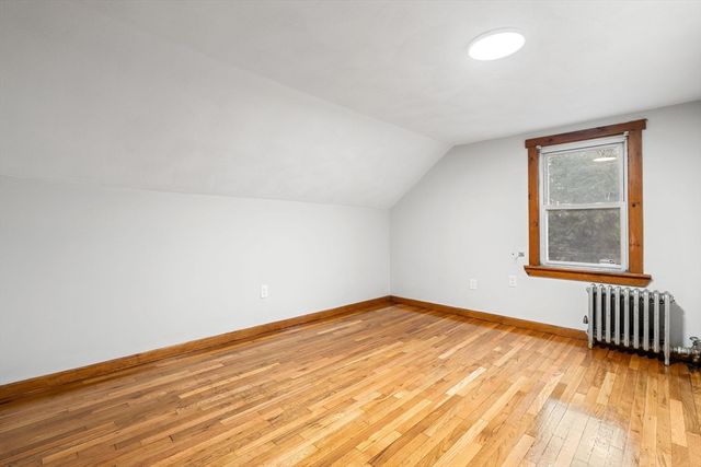 13 Oxford St, Lynn, MA 01902