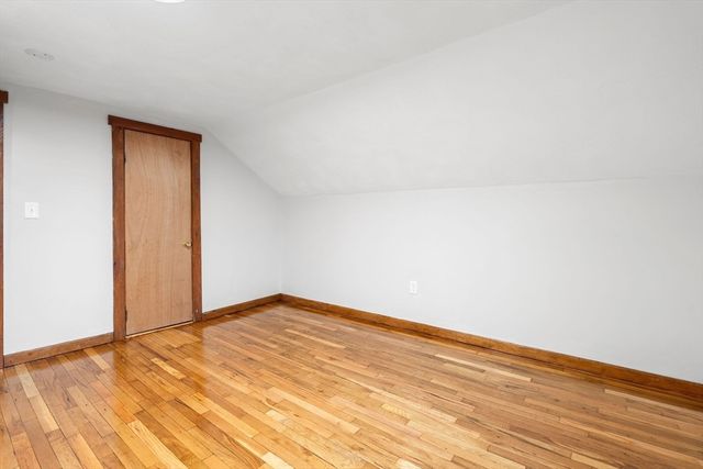 13 Oxford St, Lynn, MA 01902