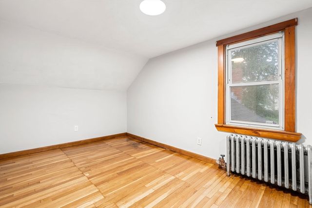 13 Oxford St, Lynn, MA 01902