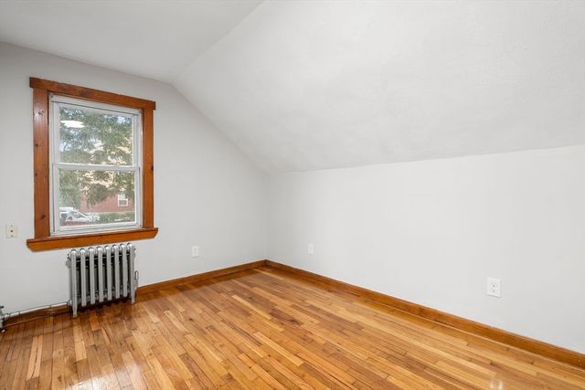 13 Oxford St, Lynn, MA 01902